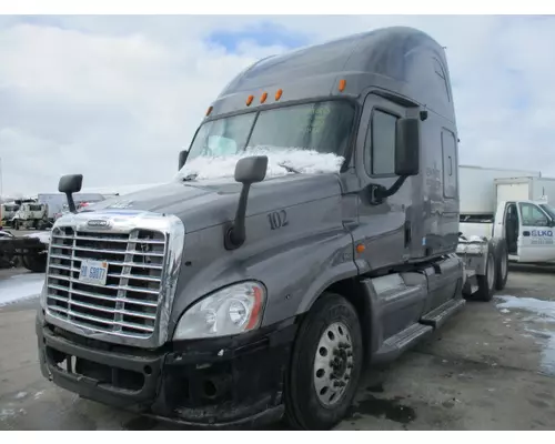 FREIGHTLINER CASCADIA 125 WHOLE TRUCK FOR RESALE