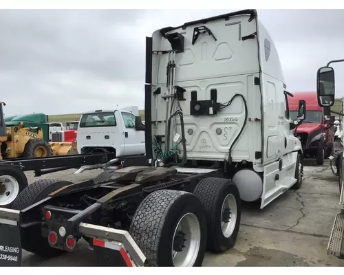 FREIGHTLINER CASCADIA 125 WHOLE TRUCK FOR RESALE