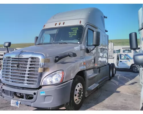 FREIGHTLINER CASCADIA 125 WHOLE TRUCK FOR RESALE