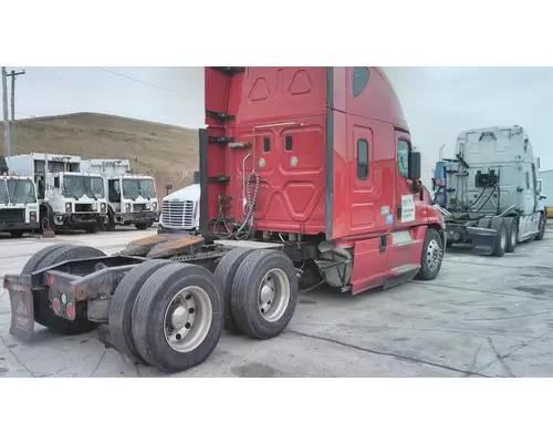 FREIGHTLINER CASCADIA 125 WHOLE TRUCK FOR RESALE