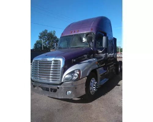 FREIGHTLINER CASCADIA 125 WHOLE TRUCK FOR RESALE