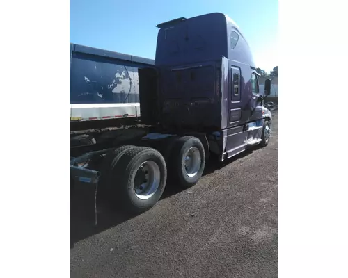 FREIGHTLINER CASCADIA 125 WHOLE TRUCK FOR RESALE