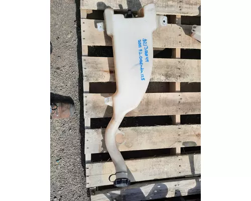 FREIGHTLINER CASCADIA 125 WINDSHIELD WASHER RESERVOIR