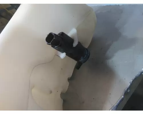 FREIGHTLINER CASCADIA 125 WINDSHIELD WASHER RESERVOIR