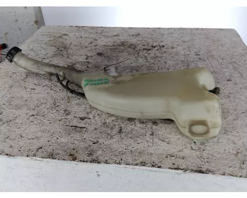 FREIGHTLINER CASCADIA 125 WINDSHIELD WASHER RESERVOIR