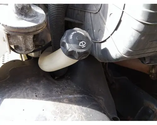 FREIGHTLINER CASCADIA 125 WINDSHIELD WASHER RESERVOIR