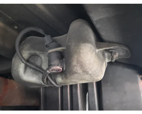 FREIGHTLINER CASCADIA 125 WINDSHIELD WASHER RESERVOIR