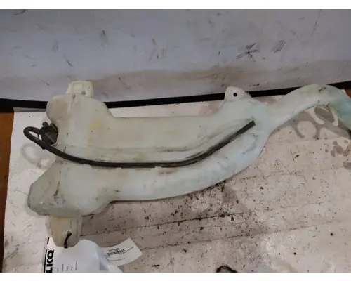 FREIGHTLINER CASCADIA 125 WINDSHIELD WASHER RESERVOIR