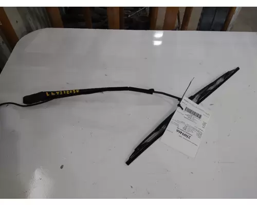 FREIGHTLINER CASCADIA 125 WINDSHIELD WIPER ARM