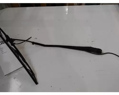 FREIGHTLINER CASCADIA 125 WINDSHIELD WIPER ARM