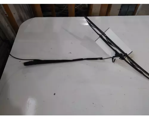 FREIGHTLINER CASCADIA 125 WINDSHIELD WIPER ARM