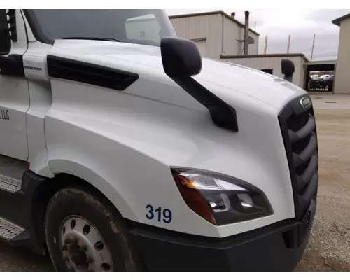 FREIGHTLINER CASCADIA 126 2017-2025 HOOD