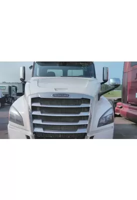 FREIGHTLINER CASCADIA 126 2017-2025 HOOD