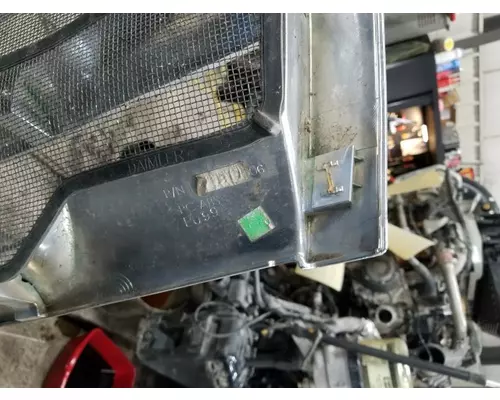 FREIGHTLINER CASCADIA 126 2019-2024 GRILLE