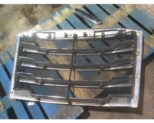 FREIGHTLINER CASCADIA 126 2019-2026 GRILLE