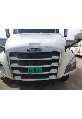 FREIGHTLINER CASCADIA 126 2019-2026 GRILLE