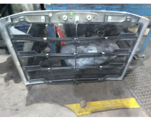 FREIGHTLINER CASCADIA 126 2019-2026 GRILLE
