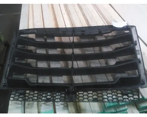 FREIGHTLINER CASCADIA 126 2019-2026 GRILLE