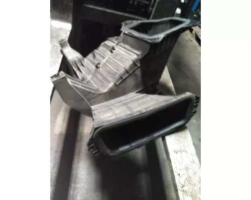 FREIGHTLINER CASCADIA 126 AIR CLEANER BRACKET
