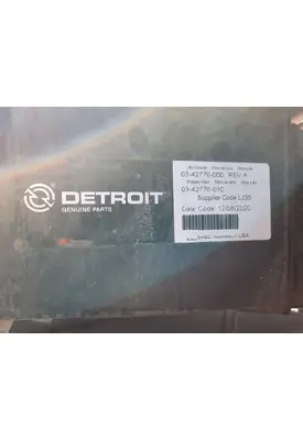 FREIGHTLINER CASCADIA 126 AIR CLEANER