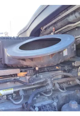 FREIGHTLINER CASCADIA 126 AIR CLEANER