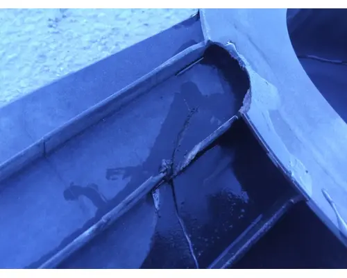 FREIGHTLINER CASCADIA 126 AIR CLEANER