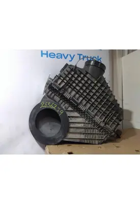 FREIGHTLINER CASCADIA 126 AIR CLEANER