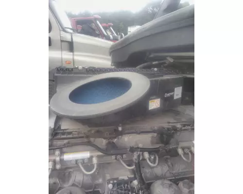 FREIGHTLINER CASCADIA 126 AIR CLEANER