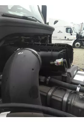 FREIGHTLINER CASCADIA 126 AIR CLEANER