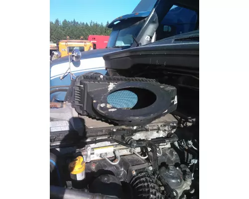 FREIGHTLINER CASCADIA 126 AIR CLEANER