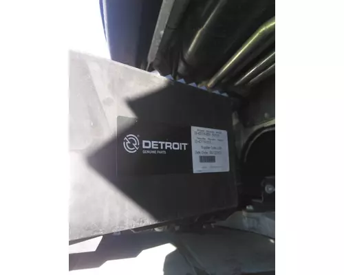 FREIGHTLINER CASCADIA 126 AIR CLEANER