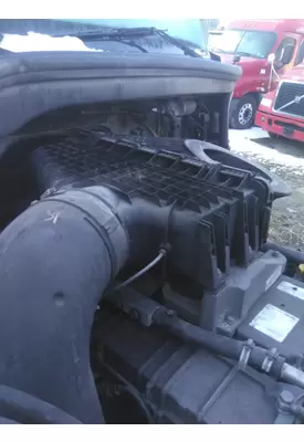 FREIGHTLINER CASCADIA 126 AIR CLEANER