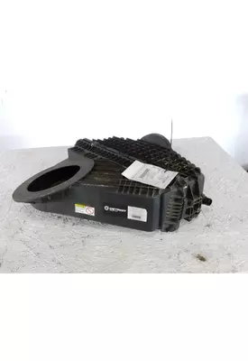 FREIGHTLINER CASCADIA 126 AIR CLEANER