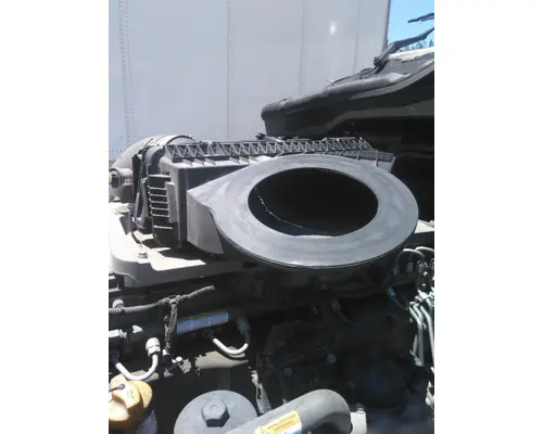 FREIGHTLINER CASCADIA 126 AIR CLEANER
