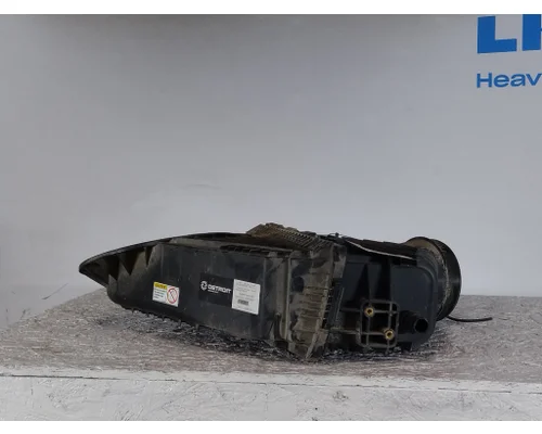 FREIGHTLINER CASCADIA 126 AIR CLEANER