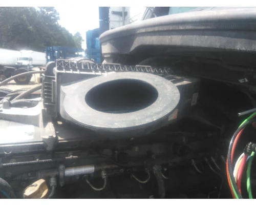 FREIGHTLINER CASCADIA 126 AIR CLEANER