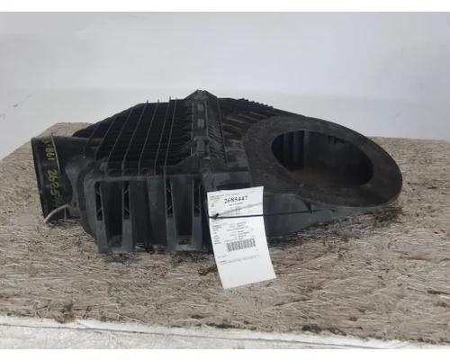 FREIGHTLINER CASCADIA 126 AIR CLEANER