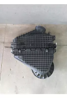 FREIGHTLINER CASCADIA 126 AIR CLEANER