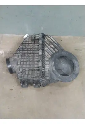 FREIGHTLINER CASCADIA 126 AIR CLEANER