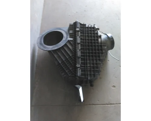 FREIGHTLINER CASCADIA 126 AIR CLEANER