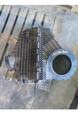 FREIGHTLINER CASCADIA 126 AIR CLEANER