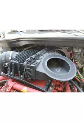 FREIGHTLINER CASCADIA 126 AIR CLEANER