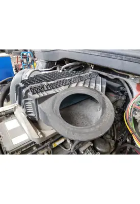 FREIGHTLINER CASCADIA 126 AIR CLEANER