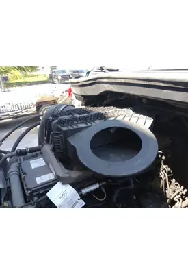 FREIGHTLINER CASCADIA 126 AIR CLEANER