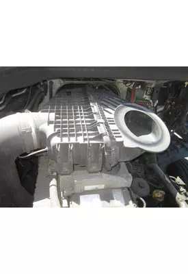 FREIGHTLINER CASCADIA 126 AIR CLEANER