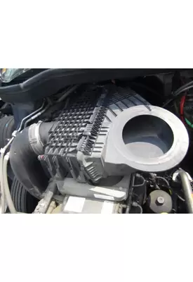 FREIGHTLINER CASCADIA 126 AIR CLEANER