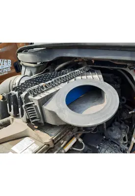 FREIGHTLINER CASCADIA 126 AIR CLEANER