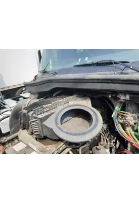 FREIGHTLINER CASCADIA 126 AIR CLEANER