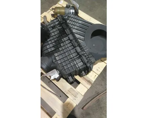 FREIGHTLINER CASCADIA 126 AIR CLEANER