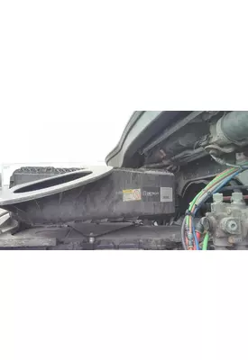 FREIGHTLINER CASCADIA 126 AIR CLEANER